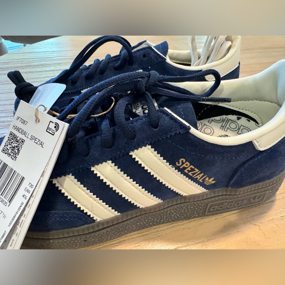 *BRAND NEW* Adidas Spezial Night Indigo Cream & White